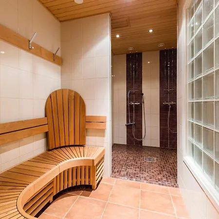 Isokarhu 2 Visit Levi